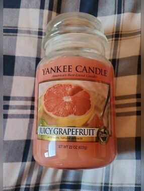 Yankee Candle Juicy Grapefruit Large Jar Candle - Pink